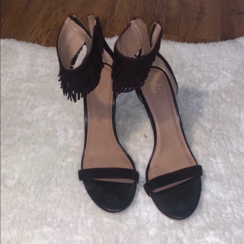 Shoes - Picture 1 of 3